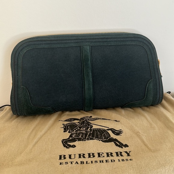 Burberry clutch - Picture 2 of 4